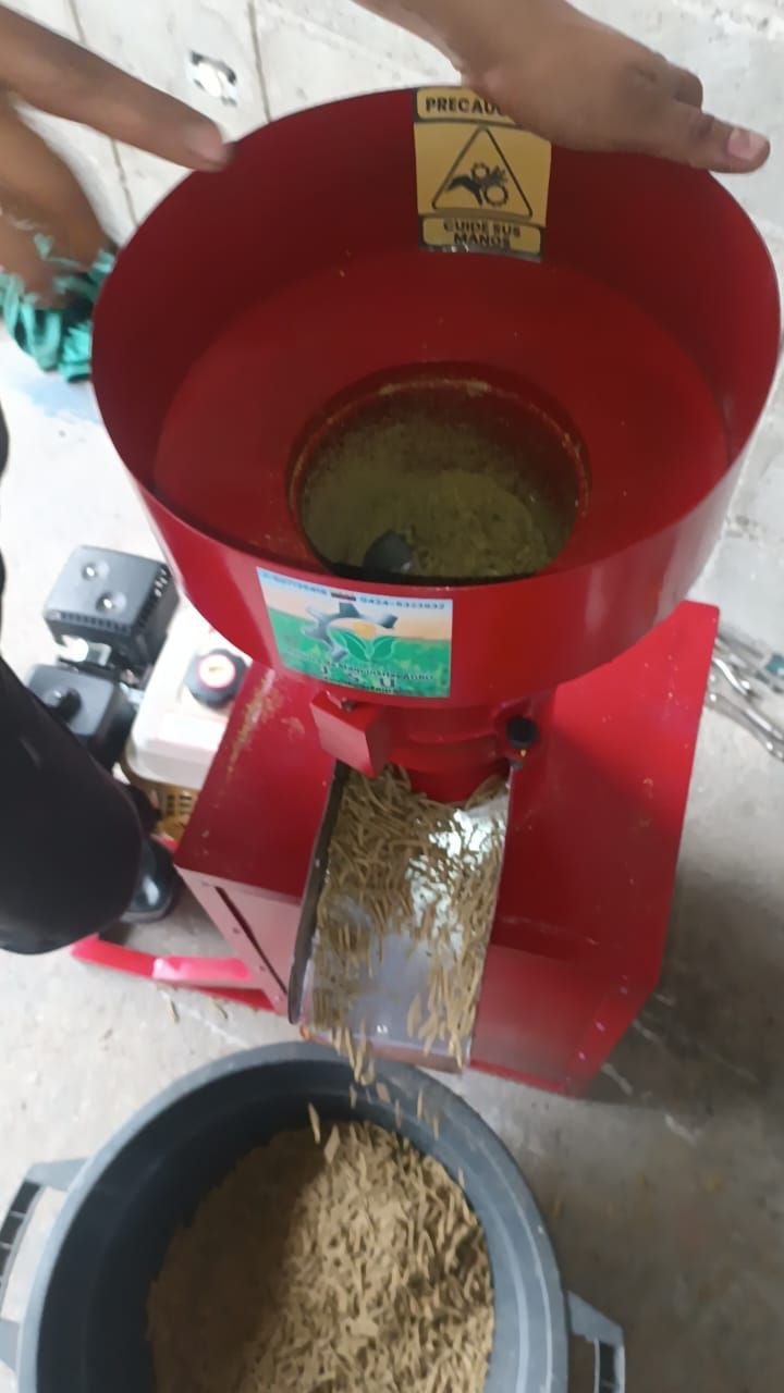 🐄🐖🐔 Máquina para Pellets 300
